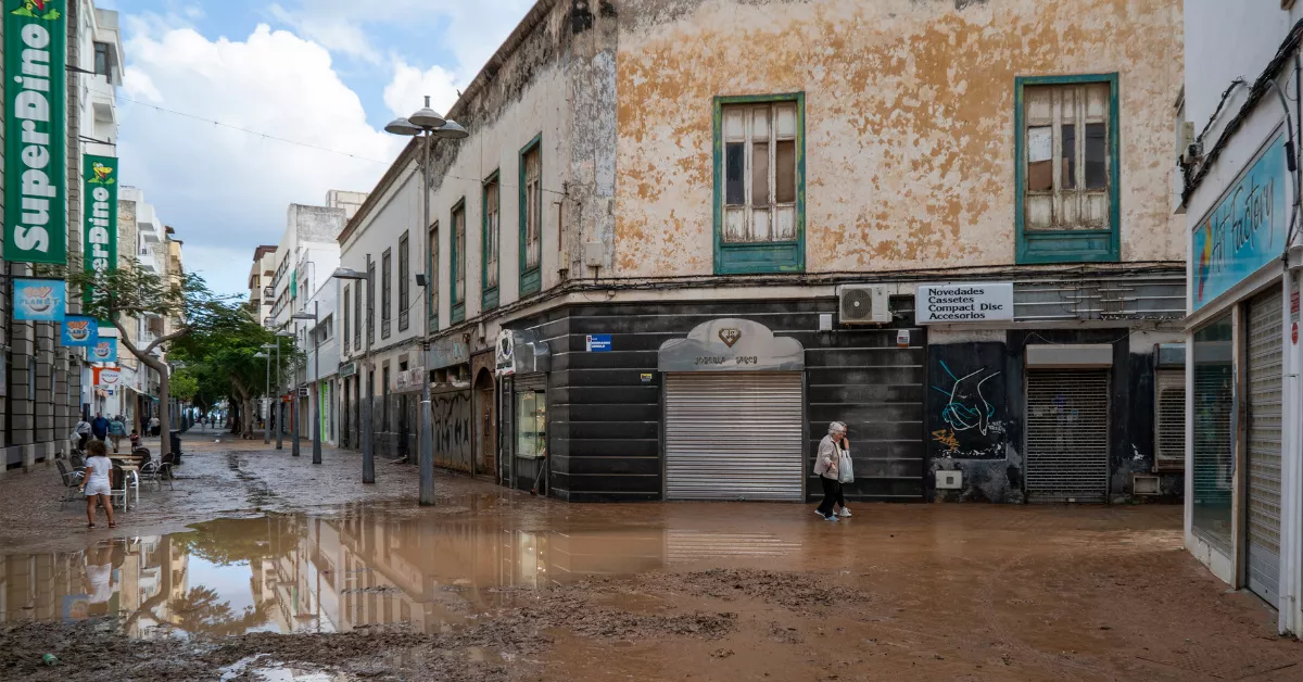 Las borrascas en Canarias han dejado imágenes como esta en Arrecife (Lanzarote) / EFE - Adriel Perdomo 