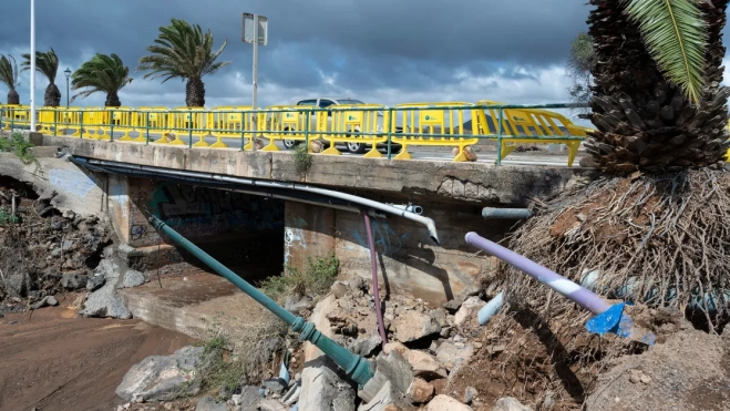 Impacto de las lluvias torrenciales en Lanzarote. EFE/ Adriel Perdomo Impacto de las lluvias torrenciales en Lanzarote. EFE/ Adriel Perdomo