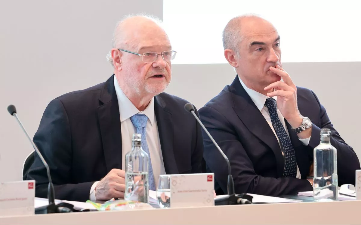 Juan José Garmendia (izquierda), presidente de hna desde 1998, y Leopoldo Escobedo (derecha), nuevo presidente de hna. | hna