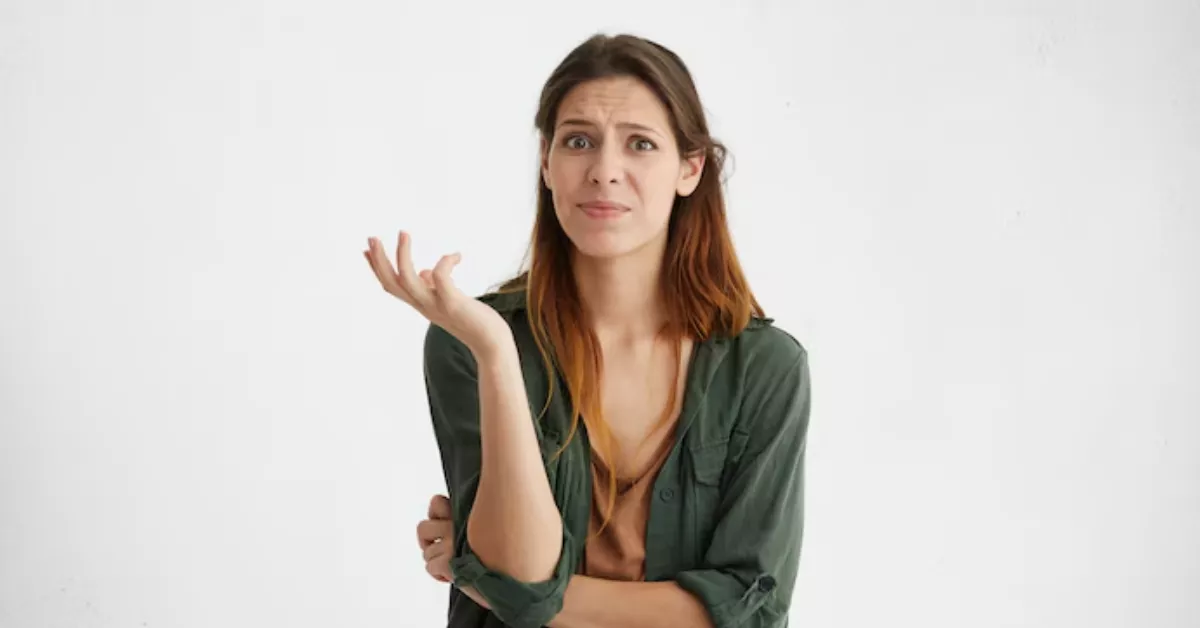 Imagen de una persona dudando / FREEPIK 