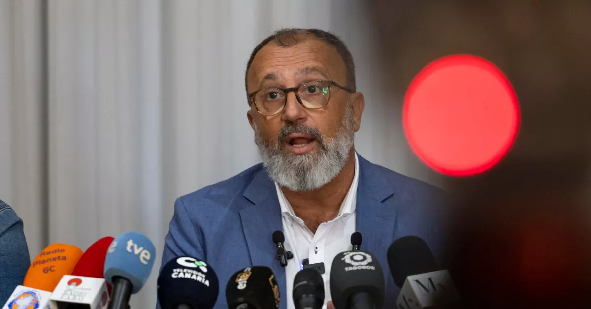 Francisco García, alcalde de Santa Lucía de Tirajana, en rueda de prensa. /EFE