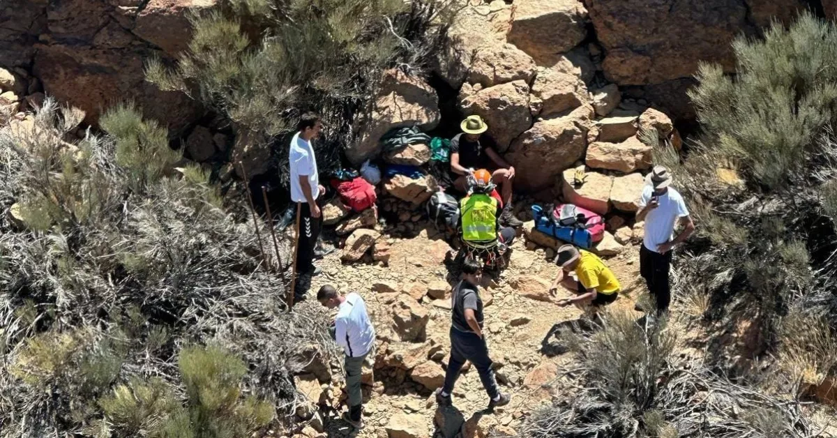 Efectivos del #GES durante el rescate del afectado. /112