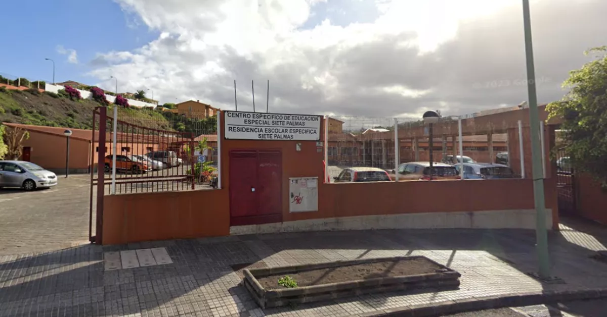 Centro de Educación Especial de Siete Palmas / AH