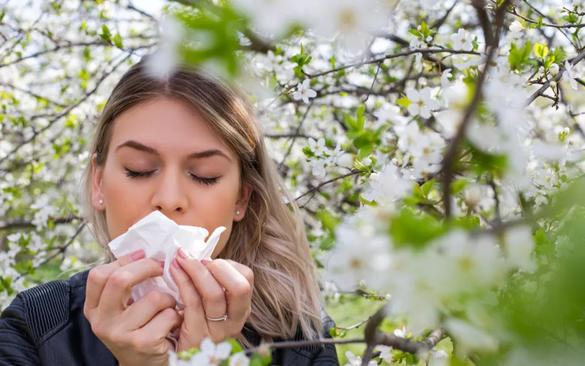 Las alergias podrían persistir todo el año por el cambio climático y la contaminación. / 123RF-OCSKAYMARK