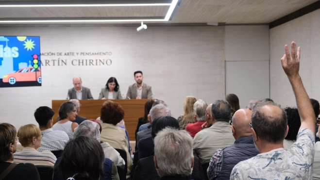 Darias presenta a los vecinos y vecinas de La Isleta el estudio de movilidad de la calle Dr. José Guerra Navarro 03