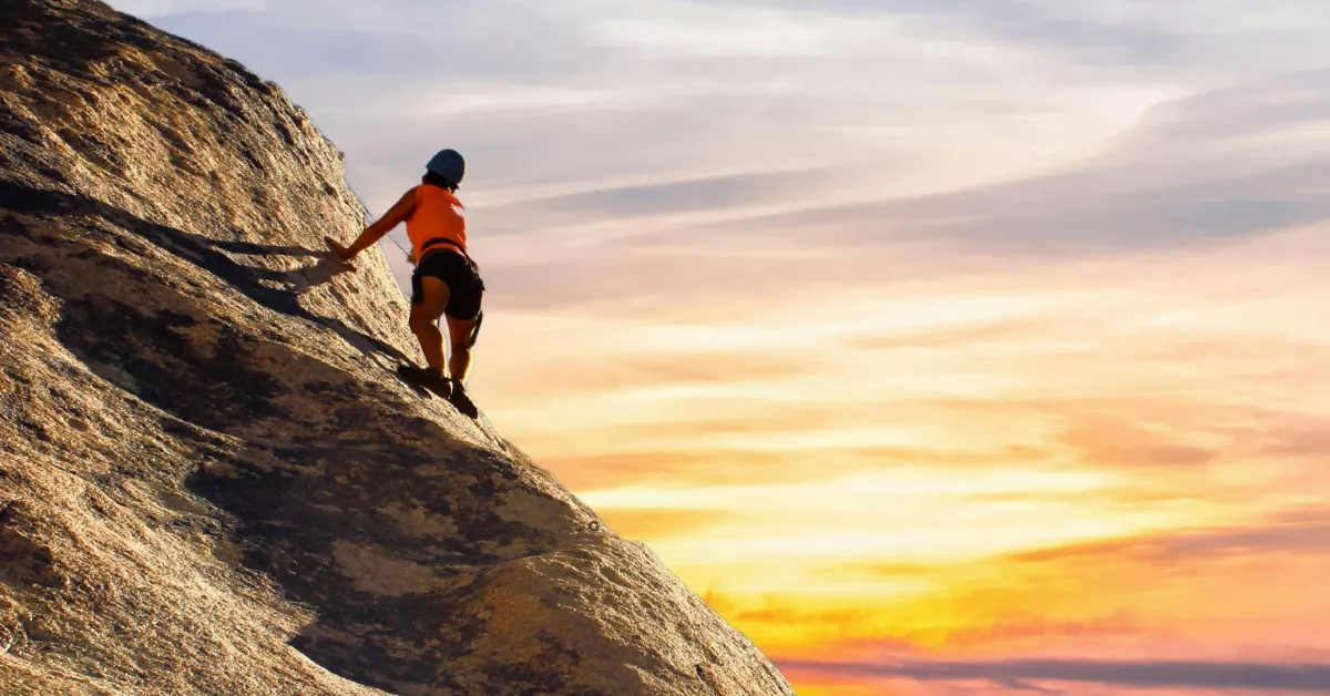 Imagen de una persona escalando / PEXELS 