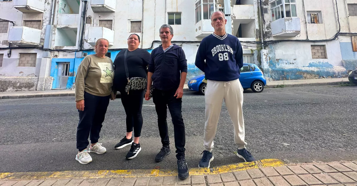 Carolina Saavedra, Lourdes Martín, Enrique Melián y Juan Melián, vecinos de Tamaraceite / ATLÁNTICO HOY - MARCOS MORENO