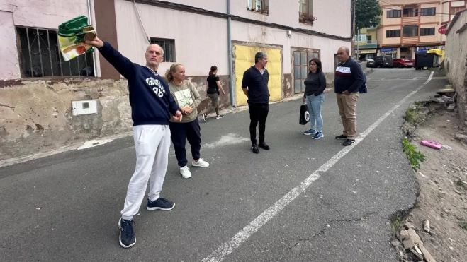 Encuentro con Teresa González y Tomás Romero (a la derecha de la imagen) / ATLÁNTICO HOY - MARCOS MORENO