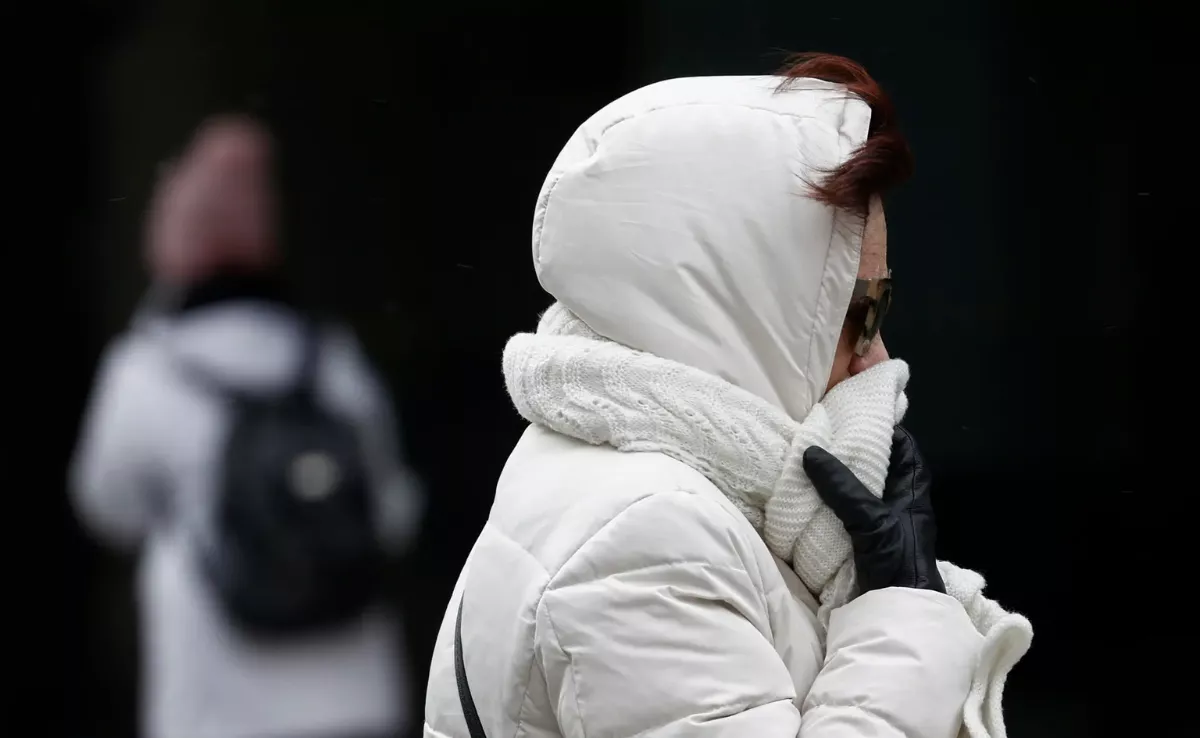 Imagen de una persona pasando frío / EFE