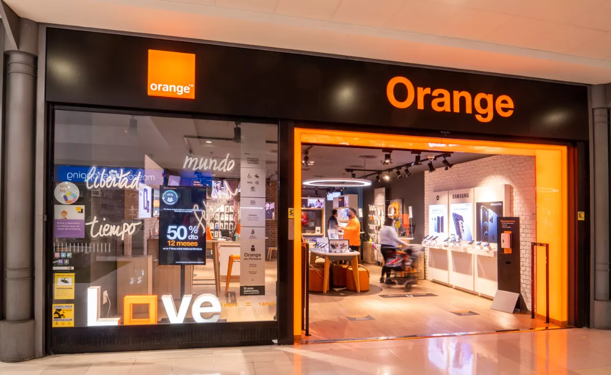 Tienda Orange en el centro comercial La Ballena, en Las Palmas de Gran Canaria./ CC LA BALLENA