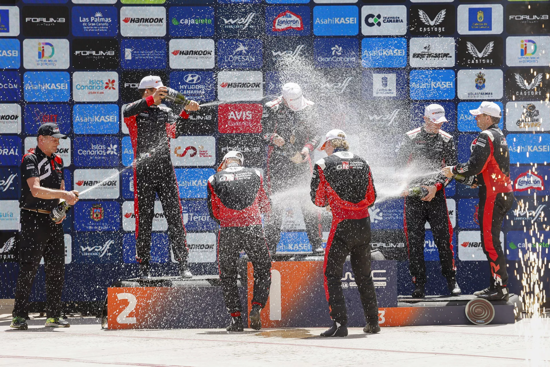 Agreden y roban al ingeniero jefe de un equipo del Rally Islas Canarias durante una fiesta en Las Palmas. / ELVIRA URQUIJO A.-EFE