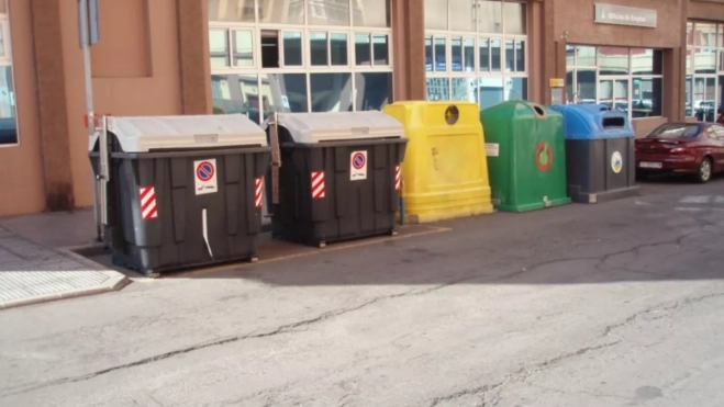 Contenedores en Las Palmas de Gran Canaria / AH