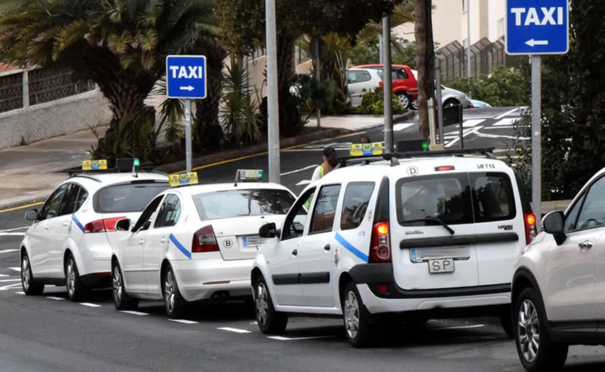 Algunos taxistas en Santa Cruz de Tenerife  AYUNTAMIENTO DE SANTA CRUZ