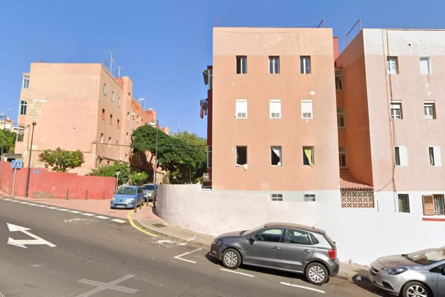 Santa Cruz licita por tres millones la rehabilitación de 192 viviendas en La Salud y Los Gladiolos./ CEDIDA