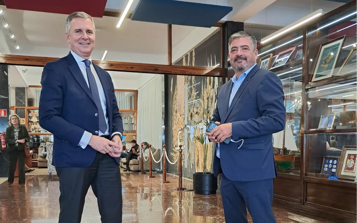 Pity Sánchez, a la derecha, presidente del Real Club Náutico de Gran Canaria tras unas elecciones históricas. / AH