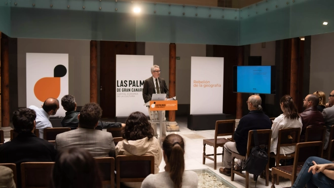 El director general de la Oficina Técnica de la candidatura, Tony R. Murphy, fue el encargado de abrir la jornada profesional. / CEDIDA