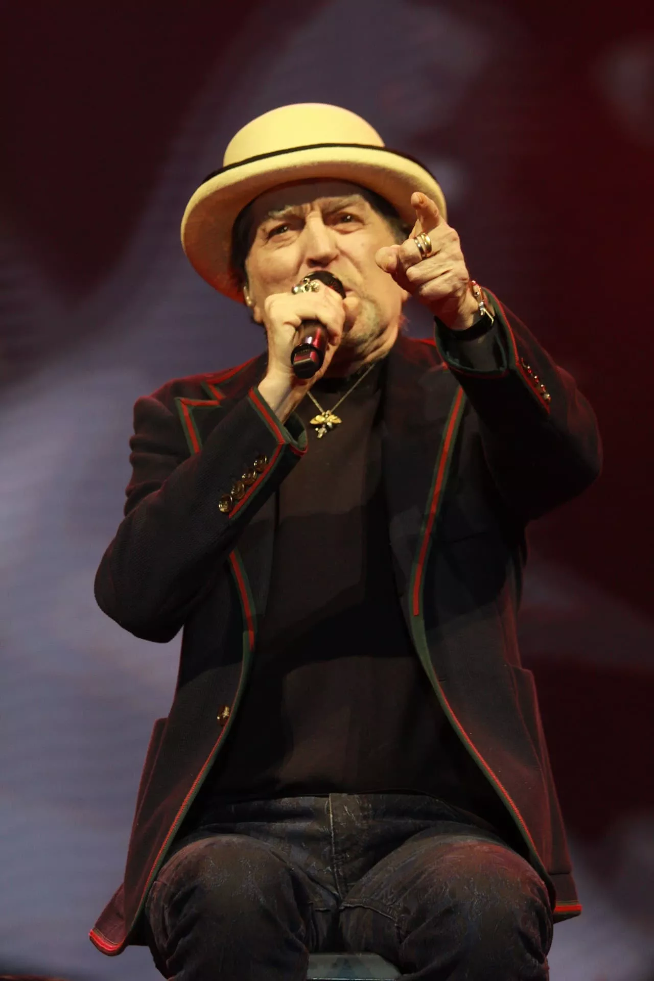 Joaquín Sabina durante su concierto en Tenerife./ ÁLVARO OLIVER GONZÁLEZ-AH Joaquín Sabina durante su concierto en Tenerife./ ÁLVARO OLIVER GONZÁLEZ-AH