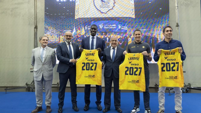 Savané cobrará más que Pedro Sánchez y Fernando Clavijo: 110.000 euros fijos al año en el Granca. / QUIQUE CURBELO-EFE Savané cobrará más que Pedro Sánchez y Fernando Clavijo: 110.000 euros fijos al año en el Granca. / QUIQUE CURBELO-EFE