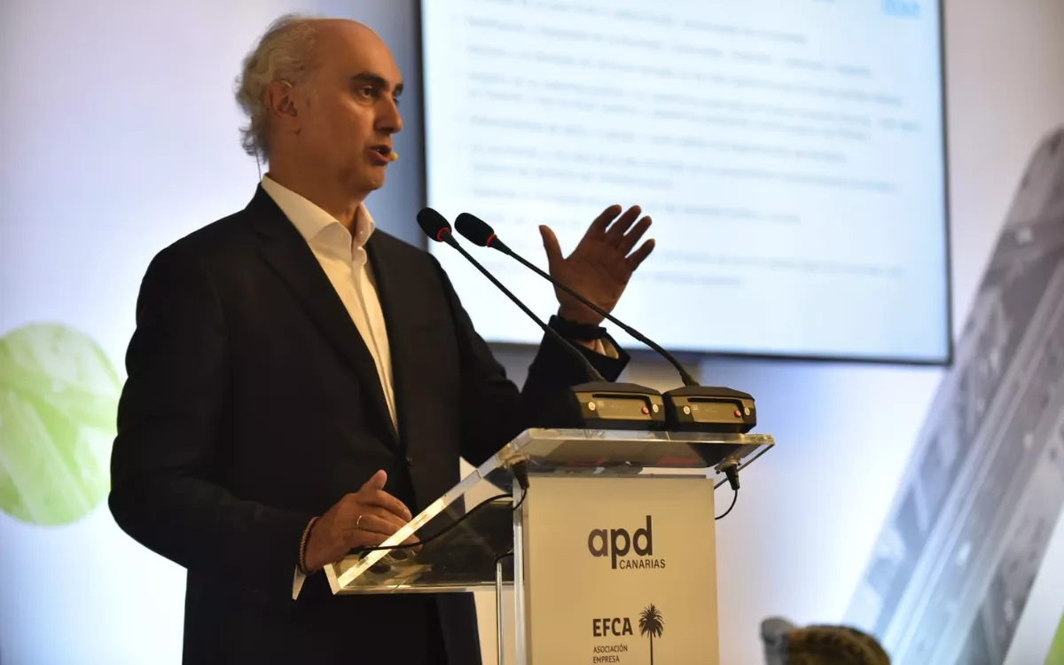 Alsa acelera en Canarias: 700 guaguas, 1.400 empleos y 30 millones en ingresos turísticos. / AH