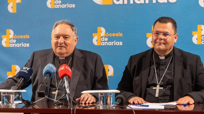 José Mazuelos, obispo de Canarias, y Cristóbal Déniz, obispo auxiliar. / AH José Mazuelos, obispo de Canarias, y Cristóbal Déniz, obispo auxiliar. / AH
