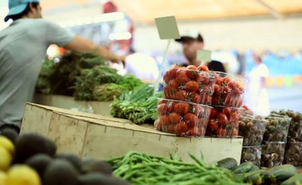 Imagen de un mercadillo de frutas y verduras  PEXELS 