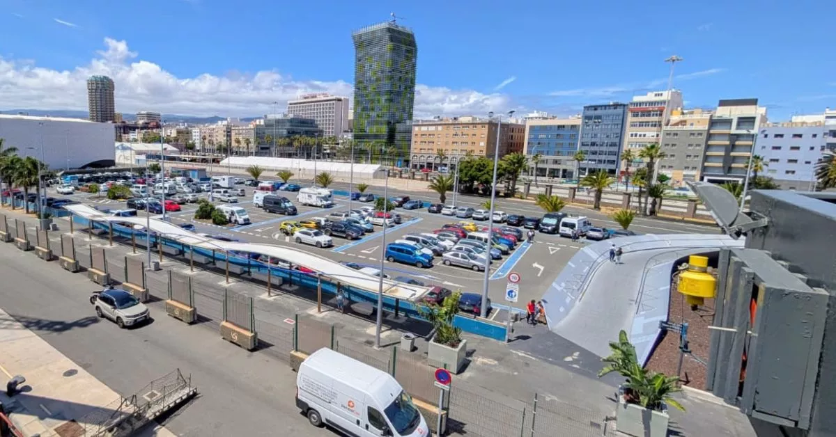 El aparcamiento de Sagulpa, en el Puerto de Las Palmas, se convertirá en un parque tras su cierre. / AH