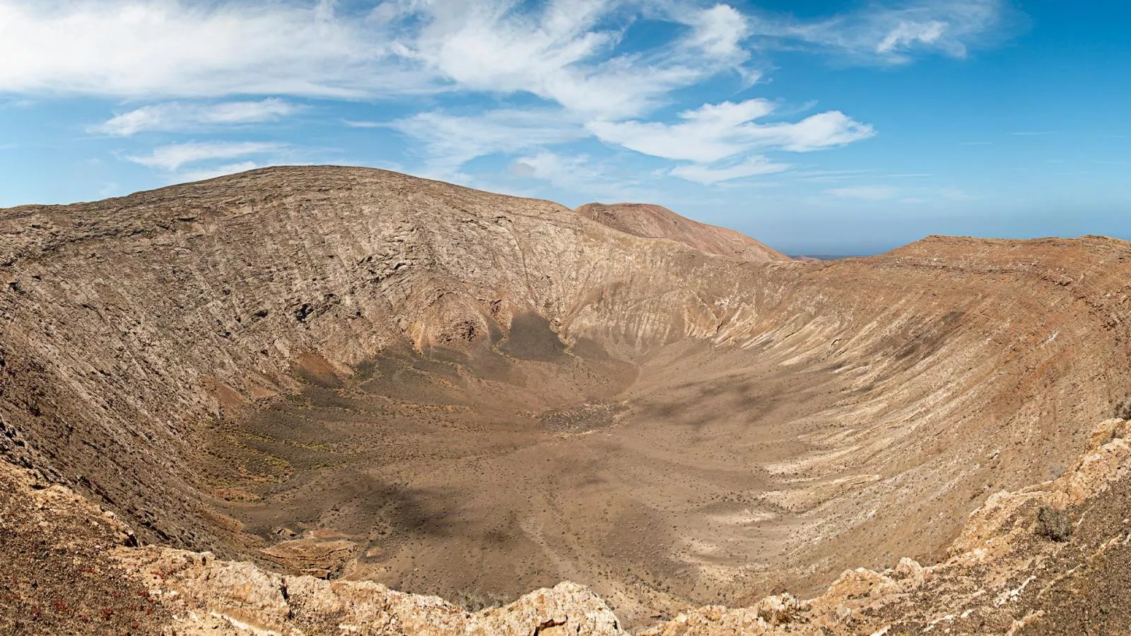 Imagen del volcán Caldera Blanca de Timanfaya/ / HOLA ISLAS CANARIAS