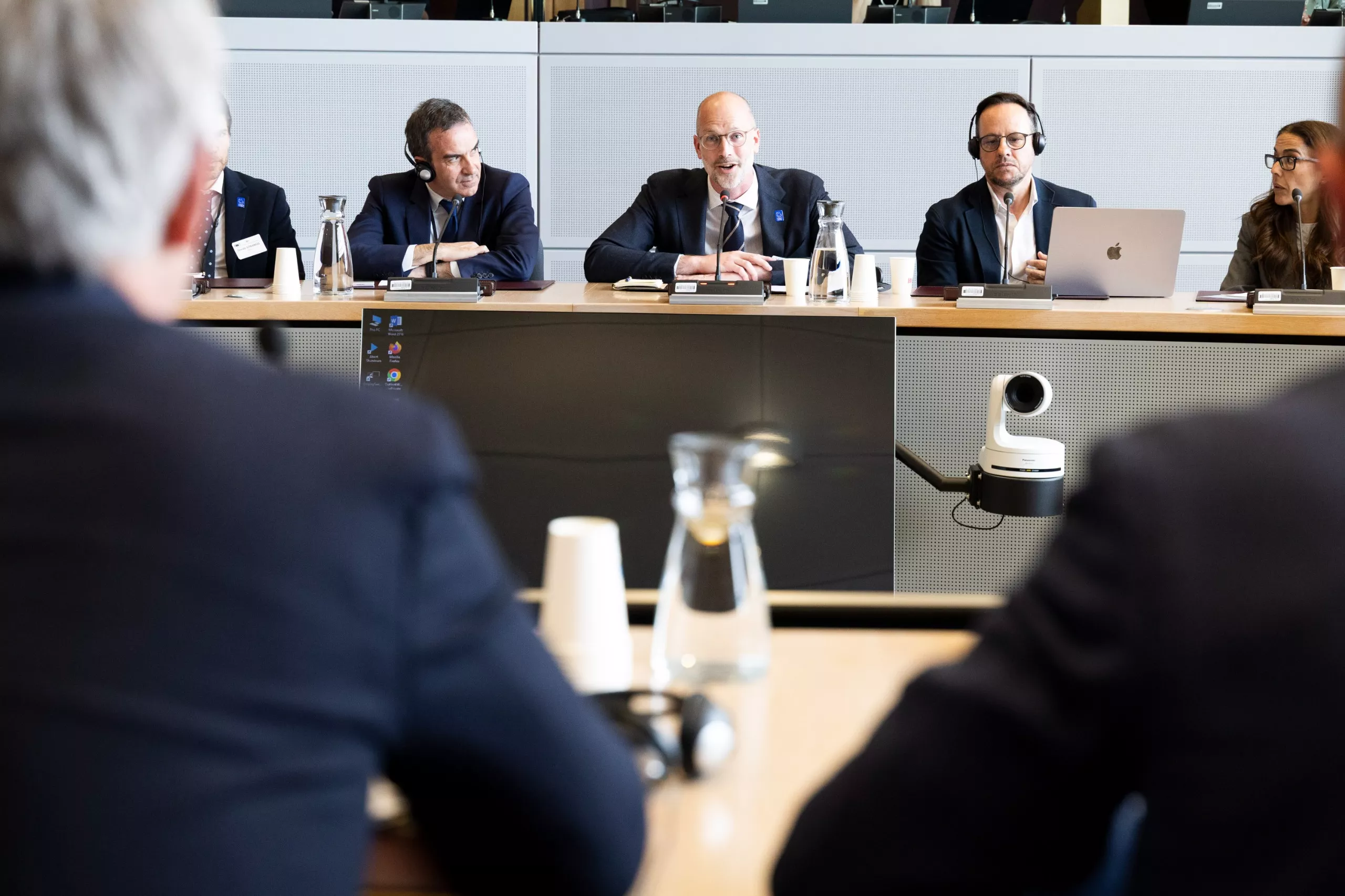 Reunión del Gobierno de Canarias con el comisario Brunner./ CEDIDA