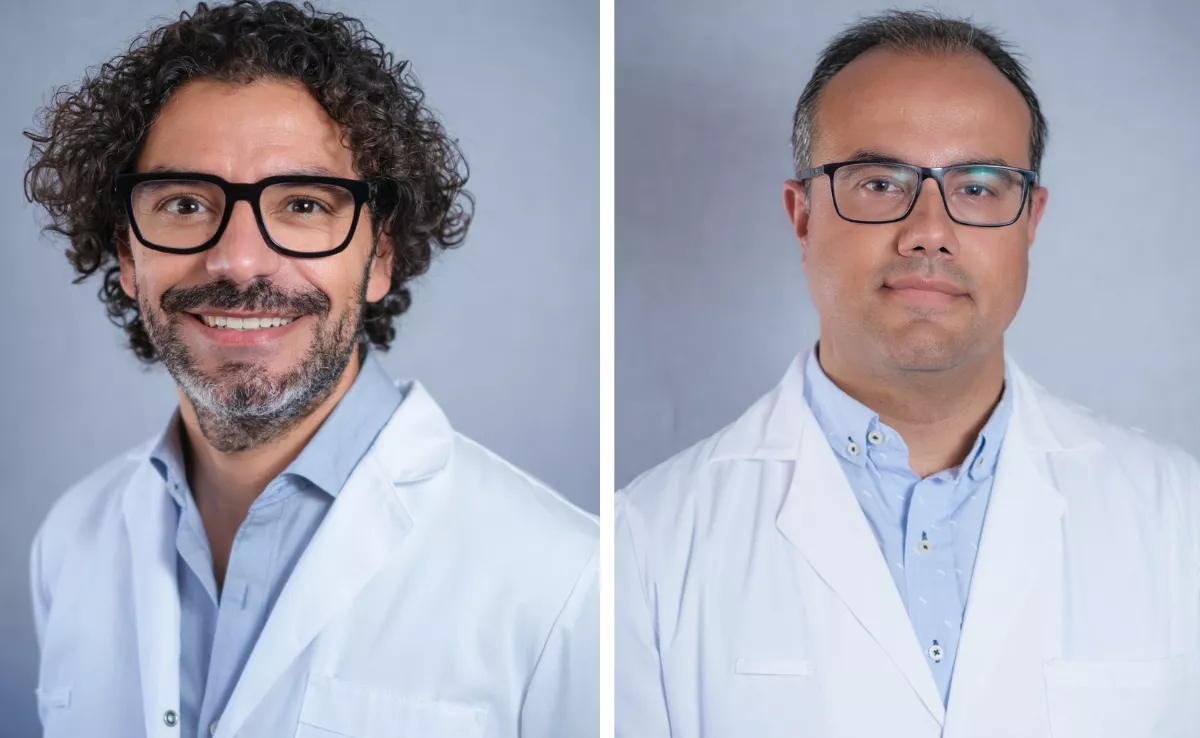 Los doctores Alejandro Hernández (i) y Juan Manuel Sánchez del Hospital Quirón Salud. / CEDIDAS