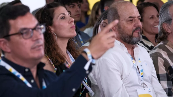 Pablo Rodríguez durante su reelección como secretario general de CC en Gran Canaria / EFE Pablo Rodríguez durante su reelección como secretario general de CC en Gran Canaria / EFE