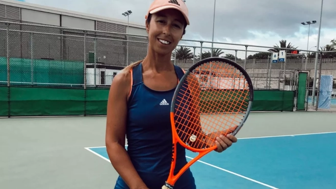 Queila Díaz-Bertrana Arencibia y su equipo de ‘Tenis en el cole' / AH