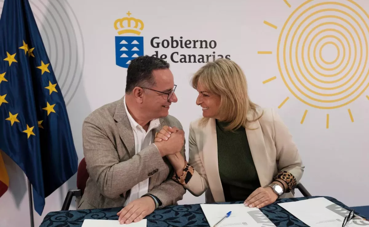 Los consejeros Poli Suárez y Esther Monzón / EFE