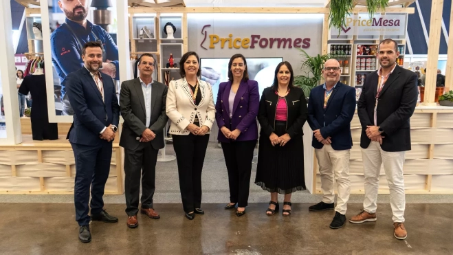 Victoria, Mónica y Ana Belén López representaron al Grupo Fedola en la feria en apoyo a sus marcas / GRUPO FEDOLA Victoria, Mónica y Ana Belén López representaron al Grupo Fedola en la feria en apoyo a sus marcas / GRUPO FEDOLA