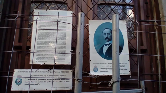 Imagen de Bernabé Rodríguez en la fachada de lo que fue la Escuela de Artes y Oficios|AH Imagen de Bernabé Rodríguez en la fachada de lo que fue la Escuela de Artes y Oficios|AH