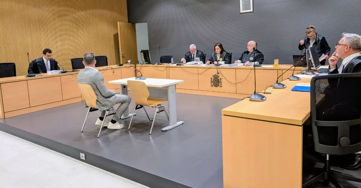 Un momento del juicio por agresión sexual celebrado contra el profesor de piano Marcos S. en la Audiencia de Las Palmas. / AH