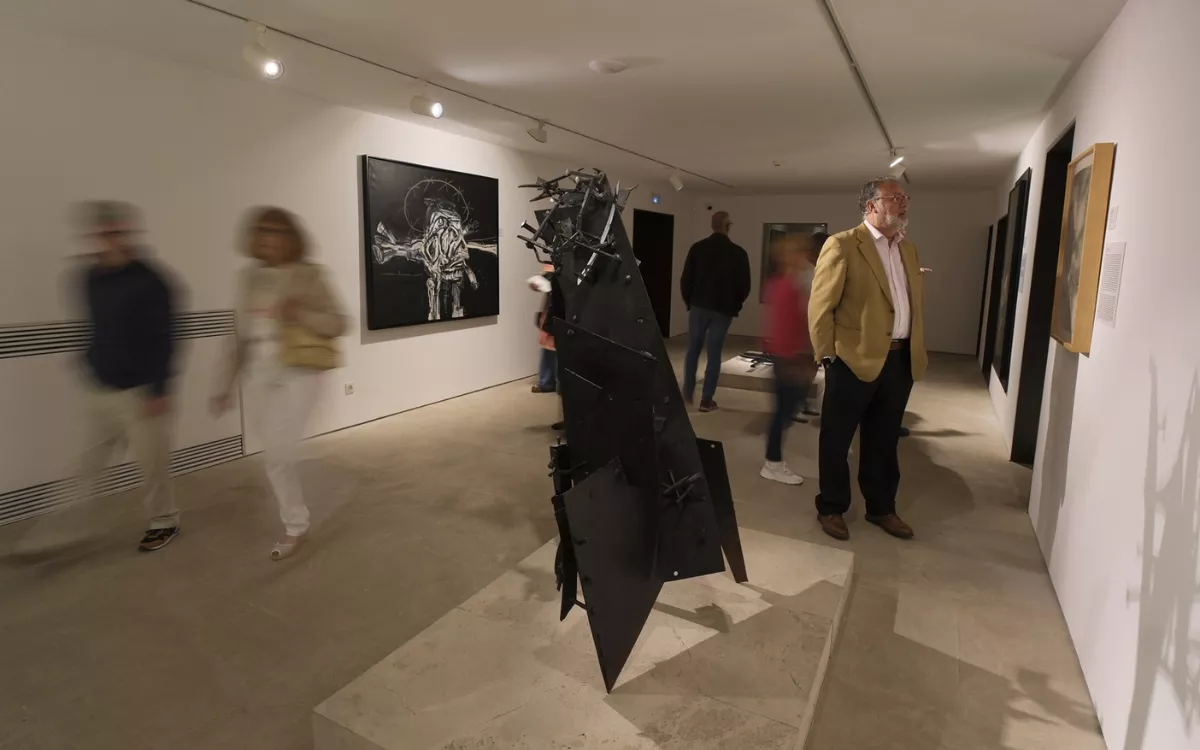 La Fundación Martín Chirino rescata el legado rupturista de ‘El Paso’ en el Castillo de la Luz. / AH