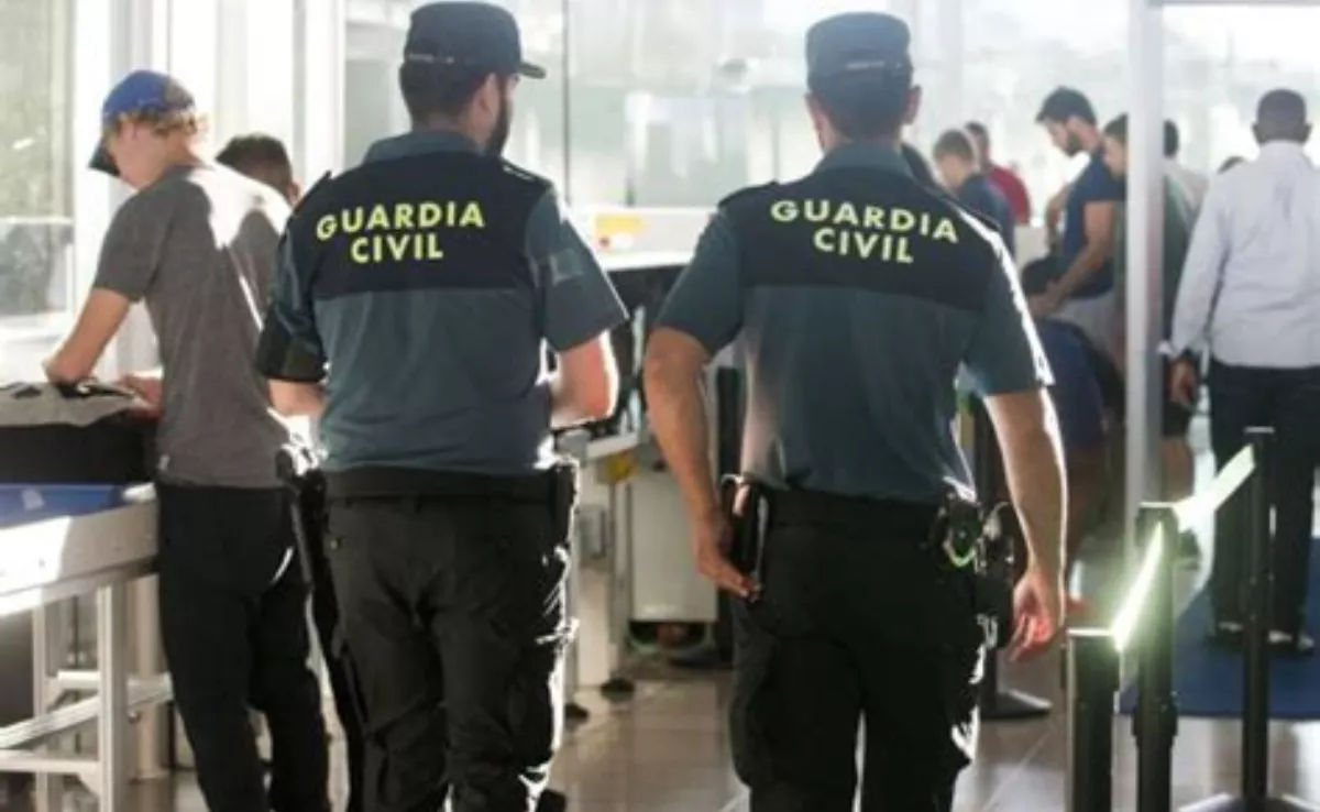 Guardia Civil en un aeropuerto./ GUARDIA CIVIL