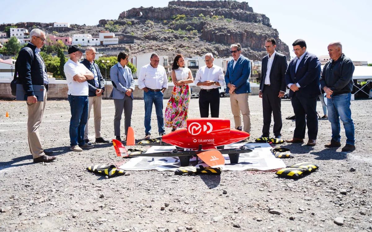 La Gomera vuela hacia el futuro: lanza el primer puente aéreo sanitario con drones. / AH