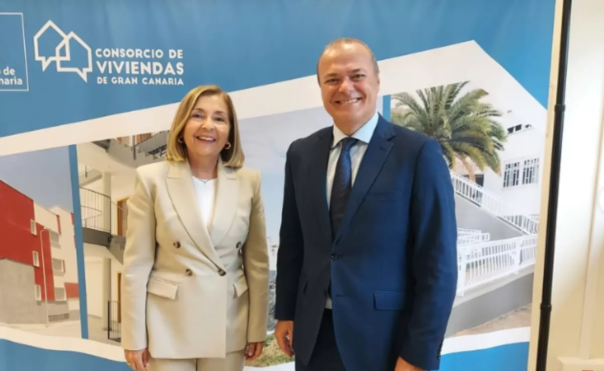 La nueva gerente del Consorcio Insular de Viviendas, Lourdes Armas; junto al vicepresidente Augusto Hidalgo / CABILDO DE GRAN CANARIA