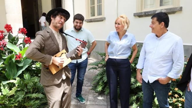 Rebeca Panigua, diputada del PP, presencia junto a Benito Cabrera y Germán López