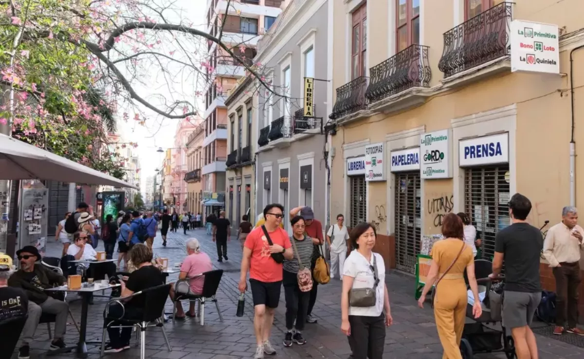 Zona comercial de Santa Cruz de Tenerife con establecimientos participantes en los bonos consumo / AH