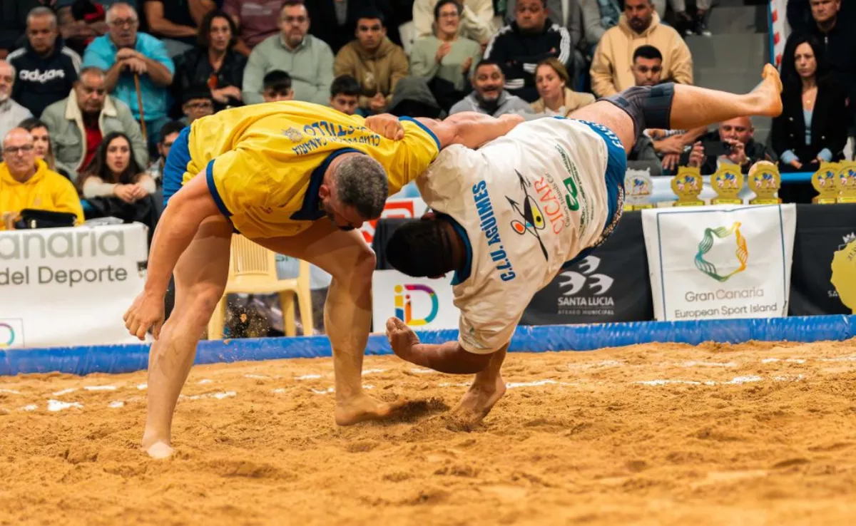 Imagen de lucha canaria. / AH