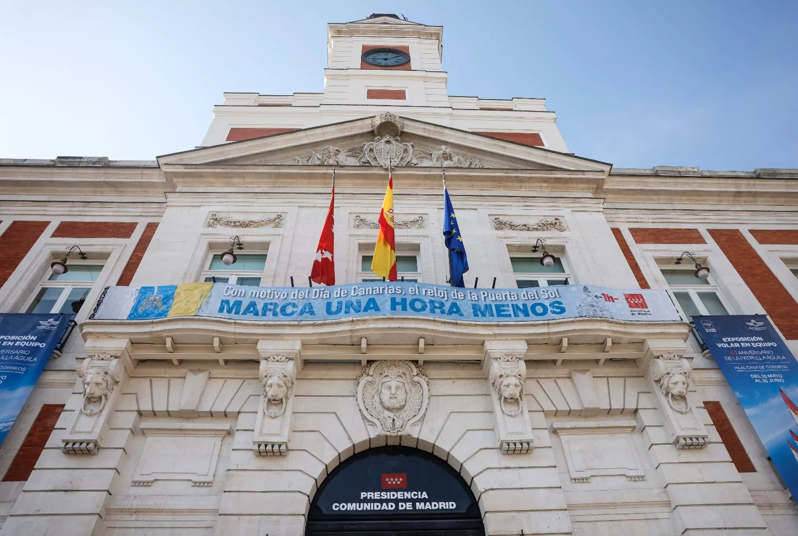 El reloj de la Puerta del Sol de Madrid marca la hora de Canarias. / GOBIERNO DE CANARIAS