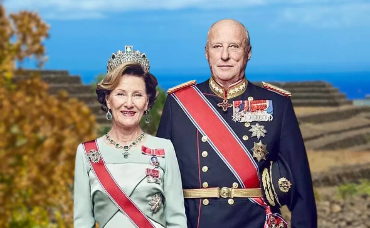 Fotomontaje de los reyes de Noruega, Harald V y Sonia, sobre las Pirámides de Güímar./ MONTAJE AH