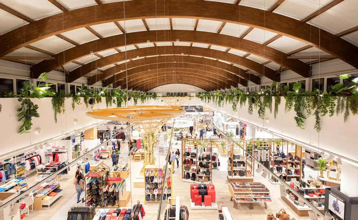 Tienda de Fund Grube en el centro comercial Mogan Mall / MOGAN MALL