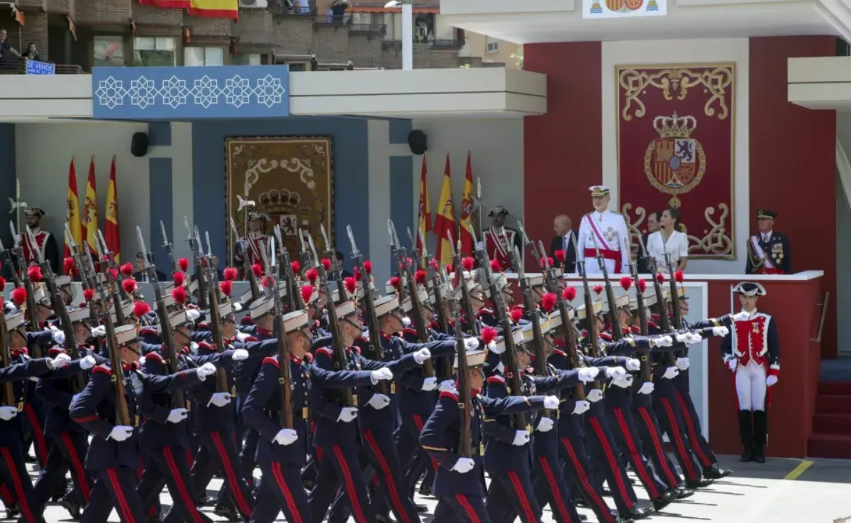Imagen de un Desfile de las Fuerzas Armadas / EFE 