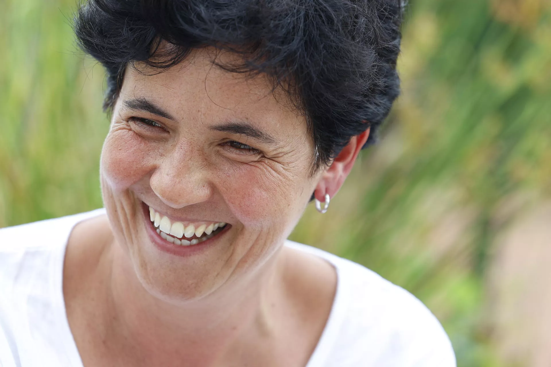 Fátima, la auxiliar de clínica que salvó a un bebé en un vuelo desde Gran Canaria. / JUAN HERRERO-EFE