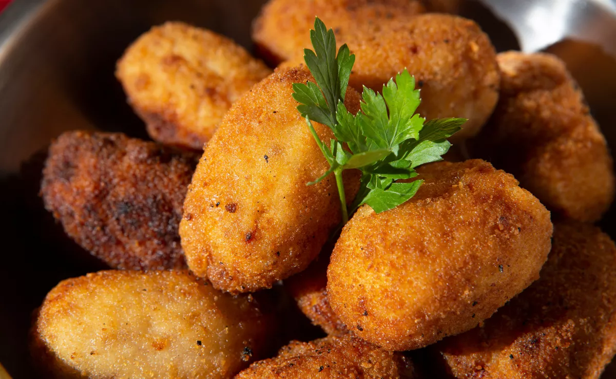 Imagen de un plato de croquetas / PEXELS