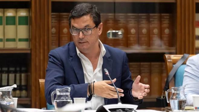 Pablo Rodríguez, consejero de Obras Públicas del Gobierno de Canarias / EFE Pablo Rodríguez, consejero de Obras Públicas del Gobierno de Canarias / EFE