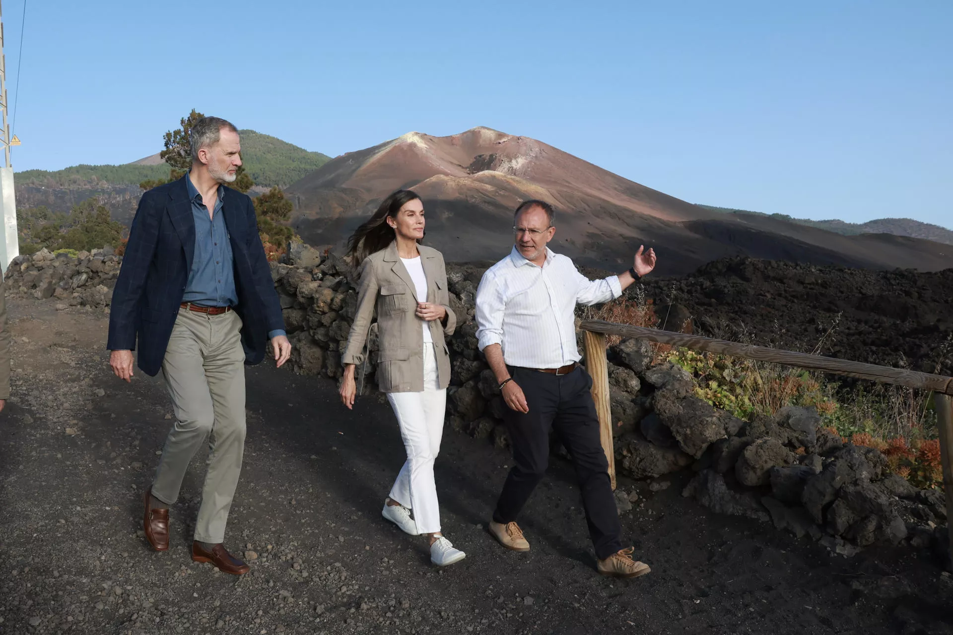 Una visita Real para conocer la realidad de La Palma tras la erupción. / LUIS G. MORERA-EFE